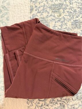 Eddie Bauer Mauve High-Rise Performance Leggings